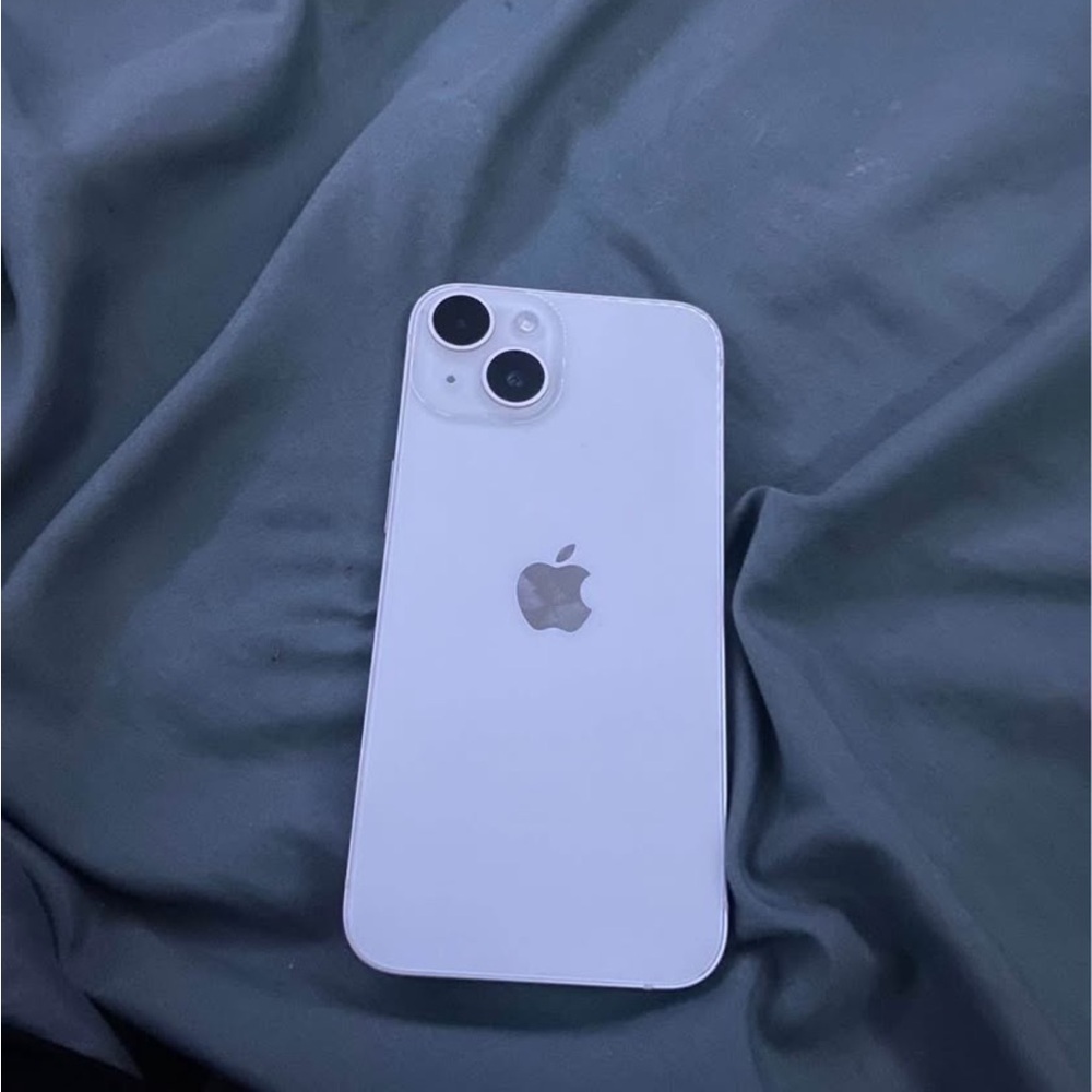 Apple iPhone in White